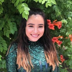 Meet your Posher, Caitlin